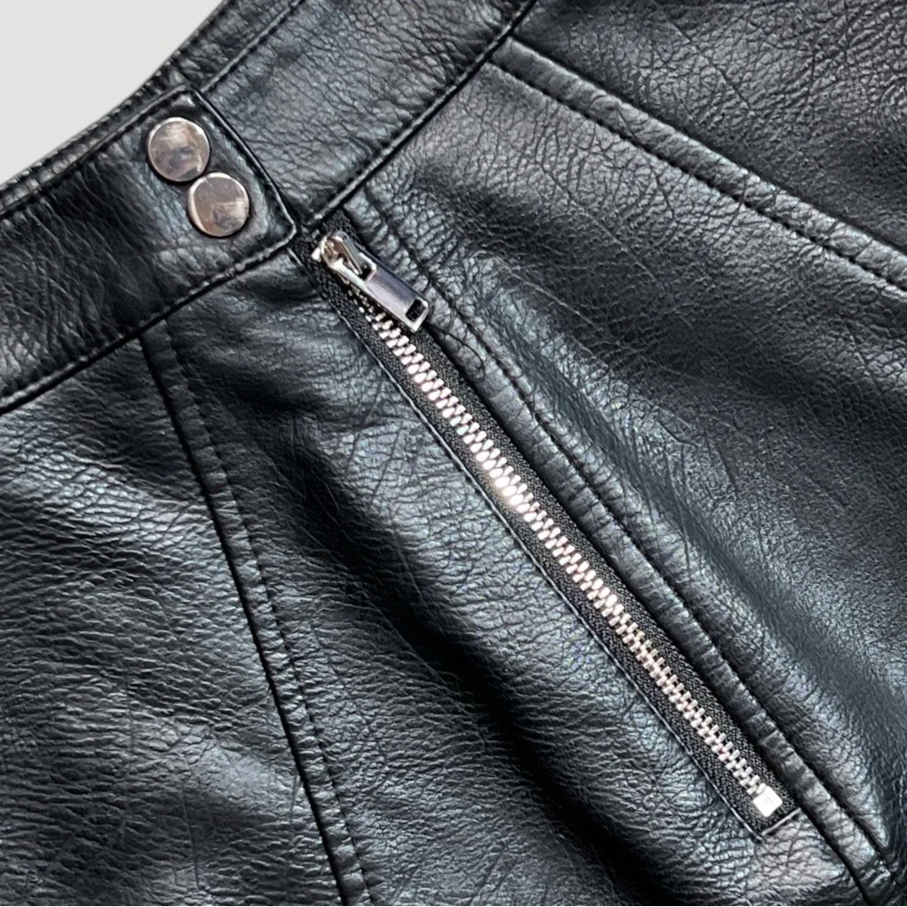 Zara Basic SMALL Faux Leather Black Mini Skirt Classic Gothic Witchy Punk Office - Picture 5 of 11